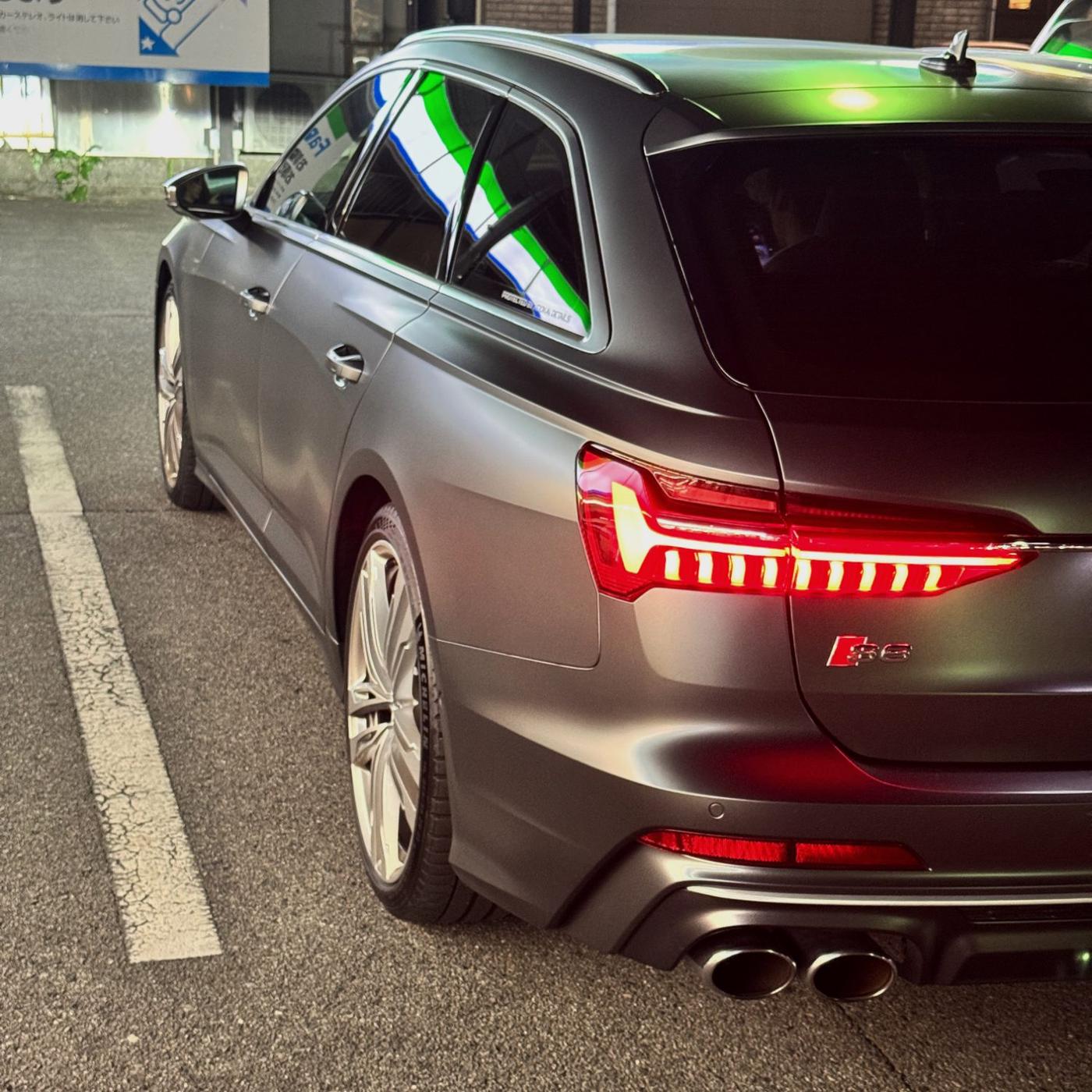 マット施工のAudi S6